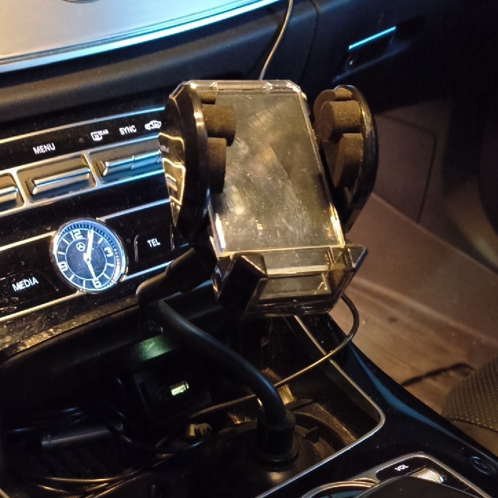 Universal Black Car Phone Mount